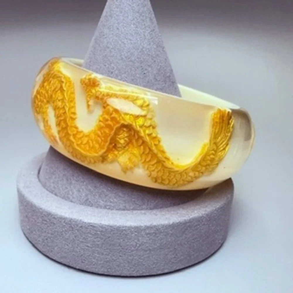 Chunky Vintage Asian Dragon White and Gold Lucite Bangle Bracelet 7.5